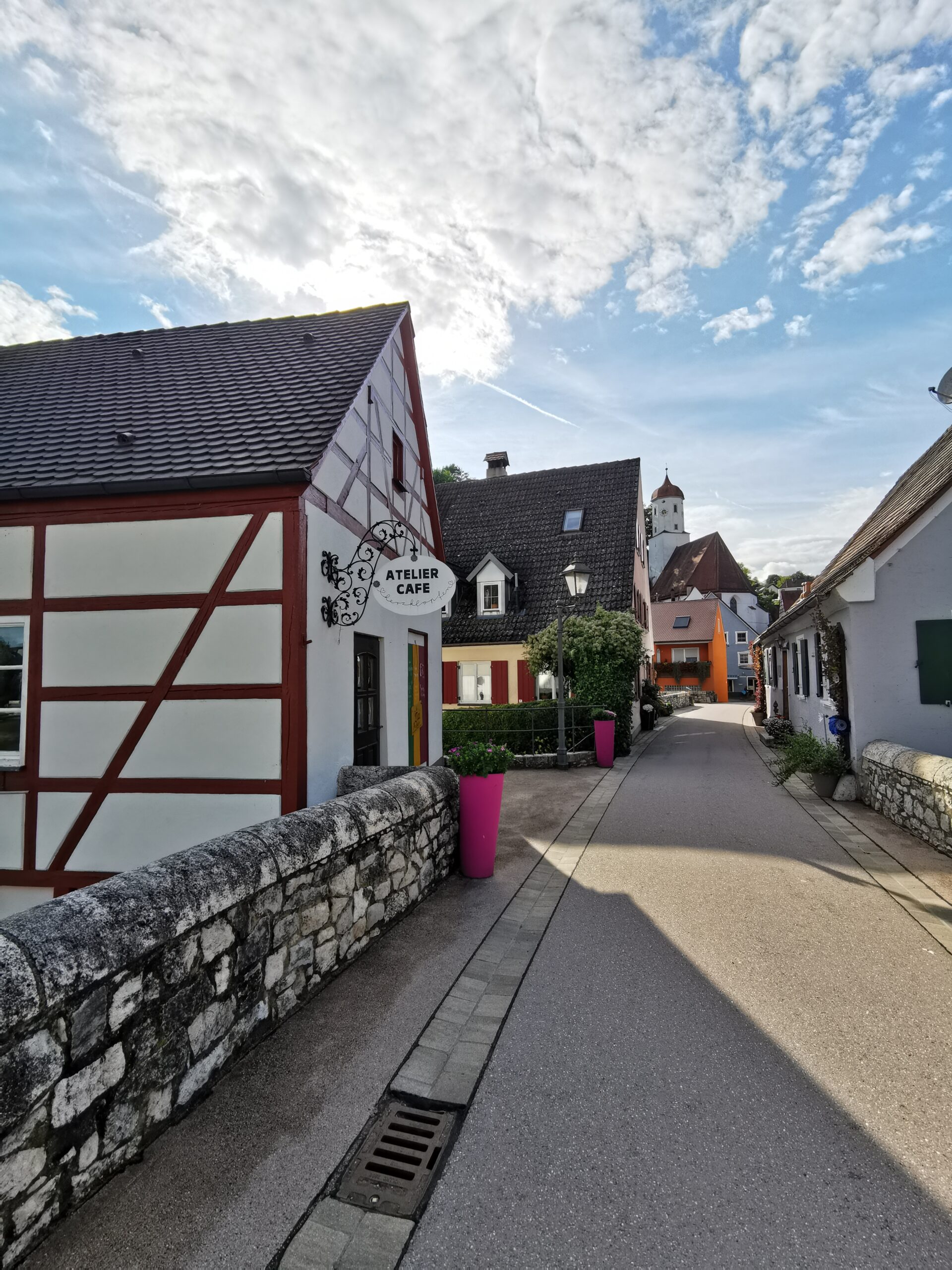 nemška romantična cesta, romantična cesta, german romantic road, romantična cesta potopis, potopis, potovalni načrt, načrt potovanja, nemčija potovanje, potovanje v nemčijo, potovanje, potovanja, družinska potovanja, družinske počitnice, romantične počitnice, nemčija roadtrip, roadtrip, home exchange, nemške ceste, nemška romantična pot, german romantische strasse, romantische strasse, deutchland romantische strasse, rothenburg, augsburg, dinkelsbuhl, fussen, neuschwanstein, nordlingen, wurzburg, kranjska gora, potovanje z avtom, roadtrip nemčija, rothenburg ob der tauber, sommersdorf, wassertruedingen, donauworth, oettingen in bayern, homeexchangecom, homeexchange, potopis