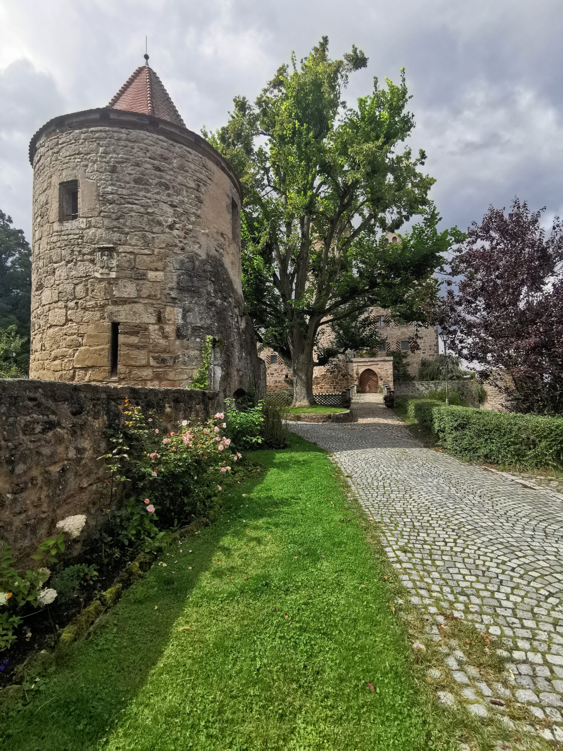 nemška romantična cesta, romantična cesta, german romantic road, romantična cesta potopis, potopis, potovalni načrt, načrt potovanja, nemčija potovanje, potovanje v nemčijo, potovanje, potovanja, družinska potovanja, družinske počitnice, romantične počitnice, nemčija roadtrip, roadtrip, home exchange, nemške ceste, nemška romantična pot, german romantische strasse, romantische strasse, deutchland romantische strasse, rothenburg, augsburg, dinkelsbuhl, fussen, neuschwanstein, nordlingen, wurzburg, kranjska gora, potovanje z avtom, roadtrip nemčija, rothenburg ob der tauber, sommersdorf, wassertruedingen, donauworth, oettingen in bayern, homeexchangecom, homeexchange, potopis