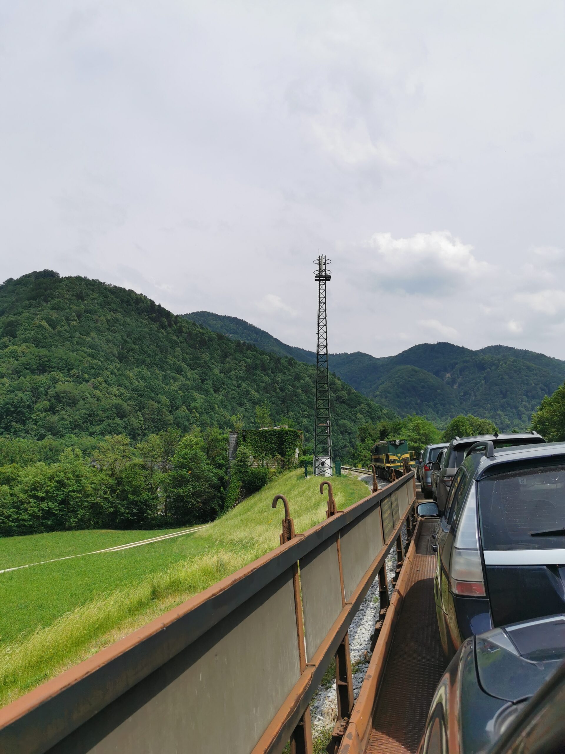 avtovlak, most na soči, avtovlak most na soči, avtovlak bohinjska bistrica, vožnja z avtovlakom, cenik avtovlak, cenik avtovlak most na soči, avtovlak vozovnica, cena avtovlaka, vozni red avtovlaka most na soči, vozni red avtovlaka bohinjska bistrica, izlet po sloveniji, izlet, slovenija