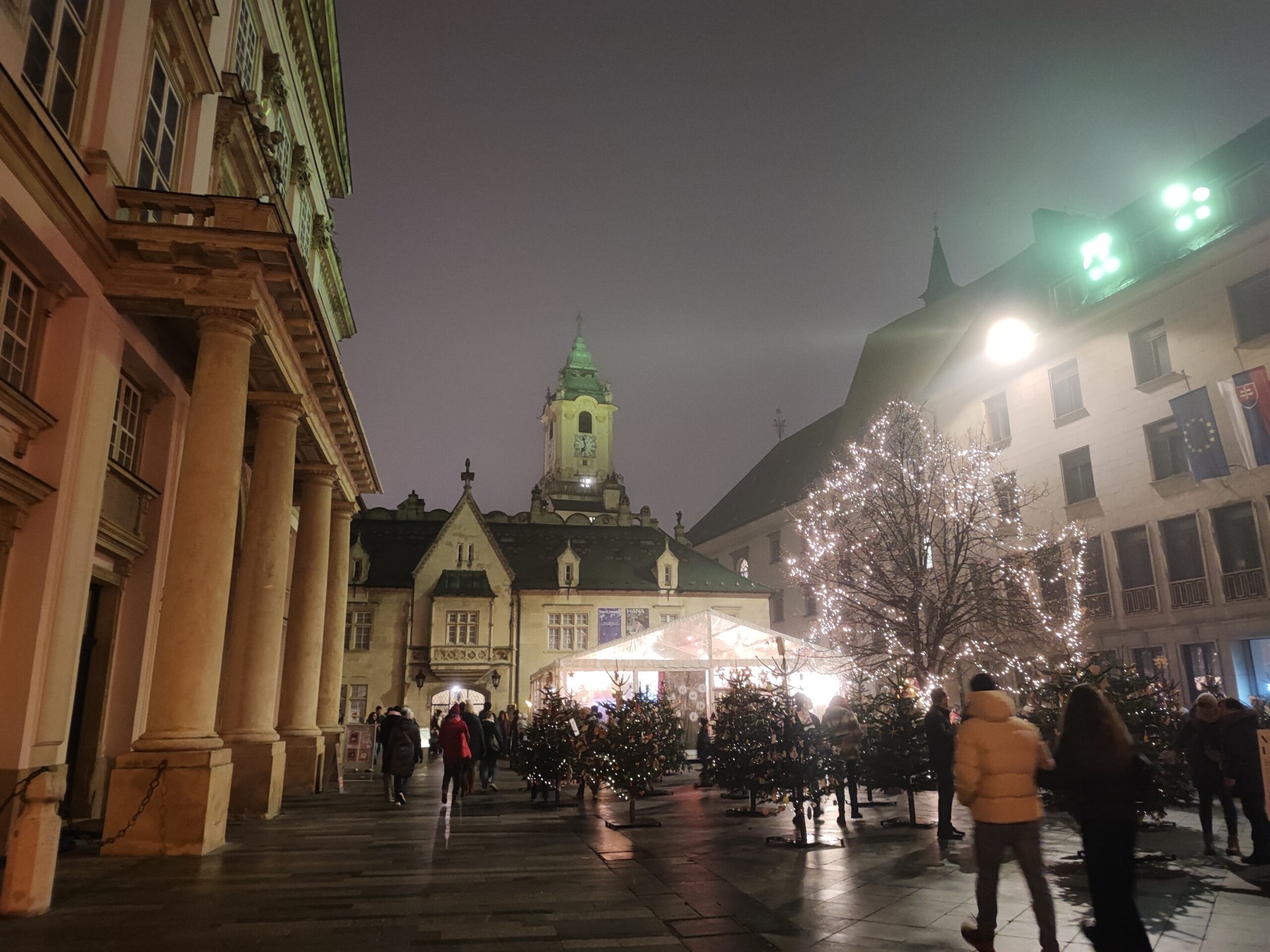 Božična Bratislava – 5 razlogov zakaj obiskati čarobno mesto v predbožičnem času